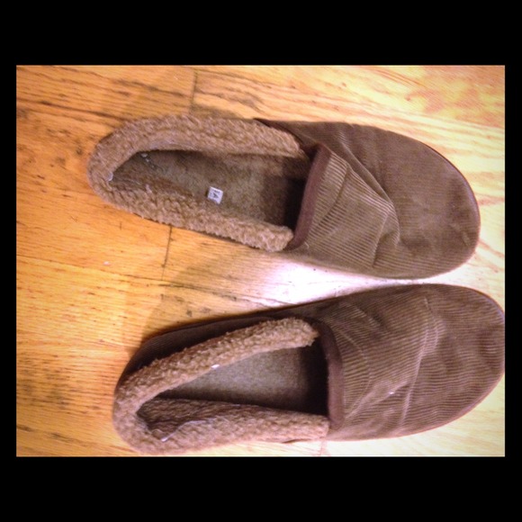 Corduroy slippers, women's size 7 wide, men's 9