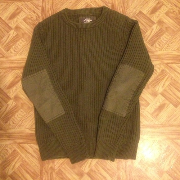 Forest green sweater