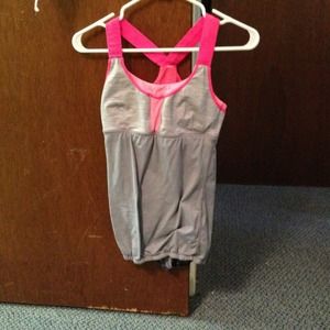 Lululemon run stuff your bra tank size 6