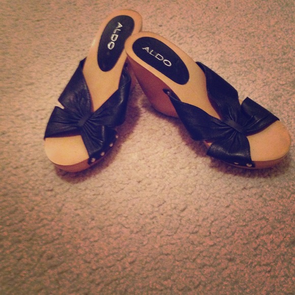 Aldo wedge sandals size 38!
