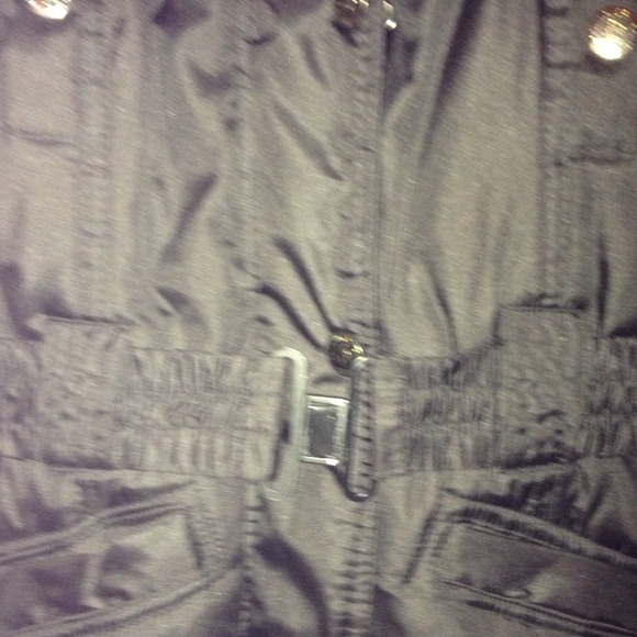 Hooded bomber jacket - Picture 3 of 3