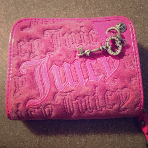 Juicy Couture wallet pink