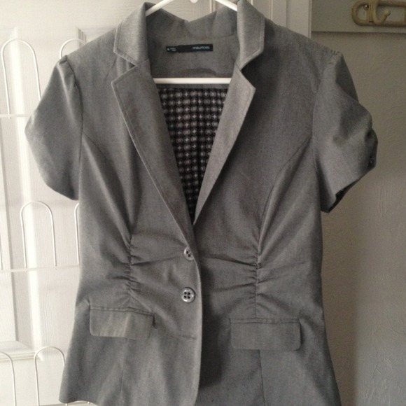Grey blazer, hardly worn. Medium
