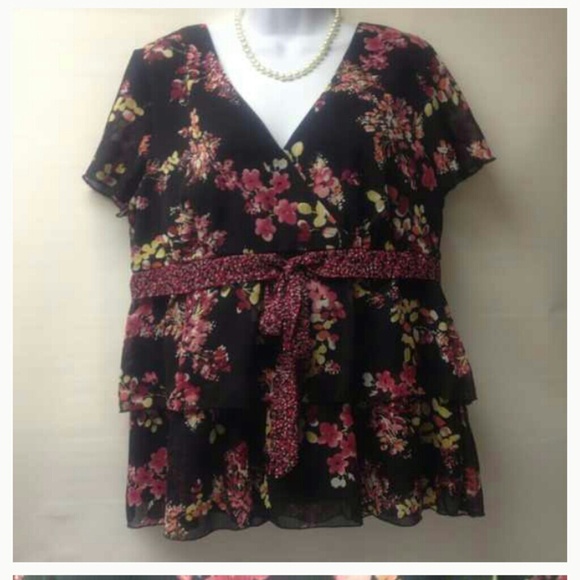 2 Macy's AGB tops bundled for latingoldilocks