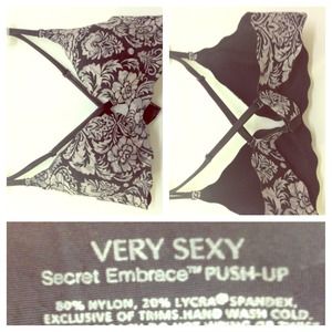 @amymat bundle bra and elephant necklace