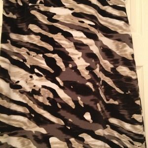 Multi colored skirt(black,tan,white)