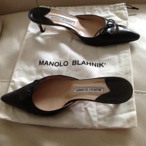 Sold🎉Manolo blahnik 🎉sold🎉