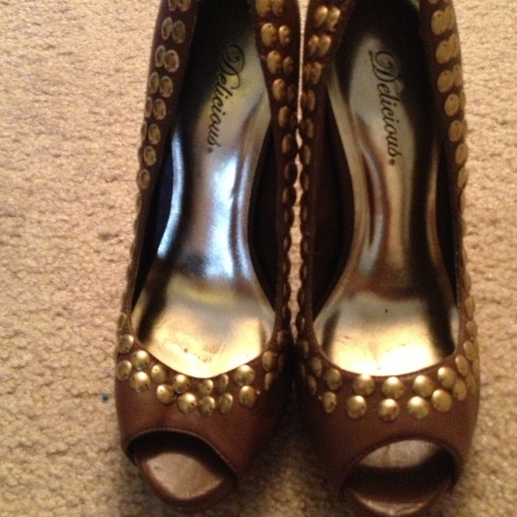 Studded brown