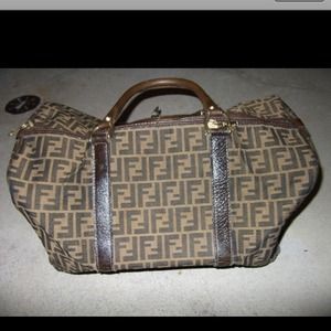 Fendi Viintage duffle, great condition
