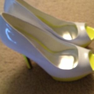 White/Neon yellow stilettos