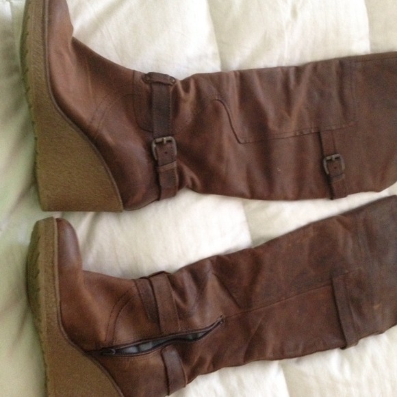 Aldo, size 8 boots, to the knee. worn 3 times.