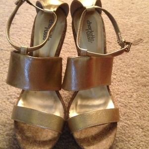 Gold also in black,tan,silver sandal