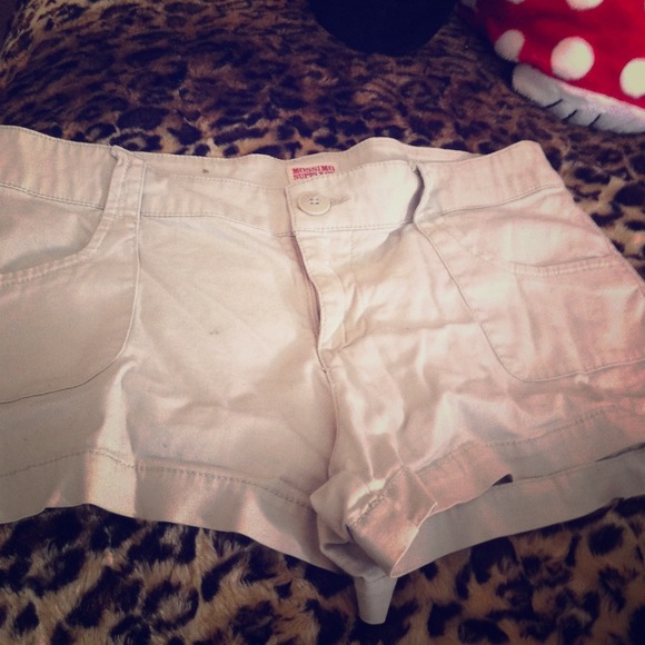 ❤Tan shorts