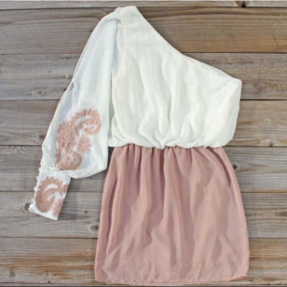 🎀Beautiful dress ❌SOLD❌