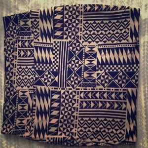 Tribal tan/black mini.