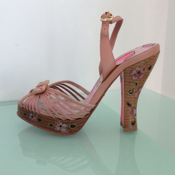 Hersey Johnson Platform Summer Sandals