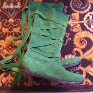 Green suede boots