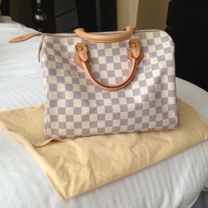 🚨🚨SOLD🚦🚦Authentic LV Speedy