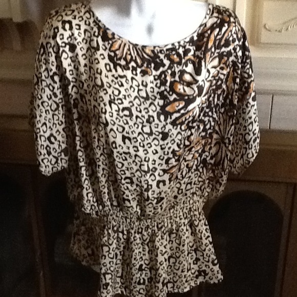 //// SOLD //// Rafaella kimono styled top