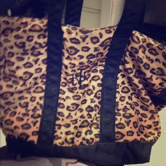 🔴 RESERVED🔴Ralph Lauren leopard bag!