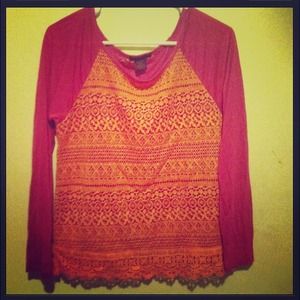 Never worn Longsleeve. Super cute!