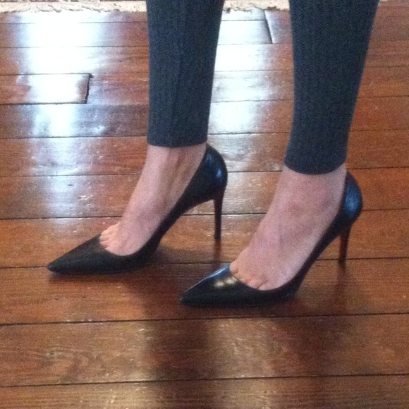 🚫🎉SOLD!!🎉🚫 CHRISTIAN LOUBOUTIN Décoltissimo - Picture 2 of 4