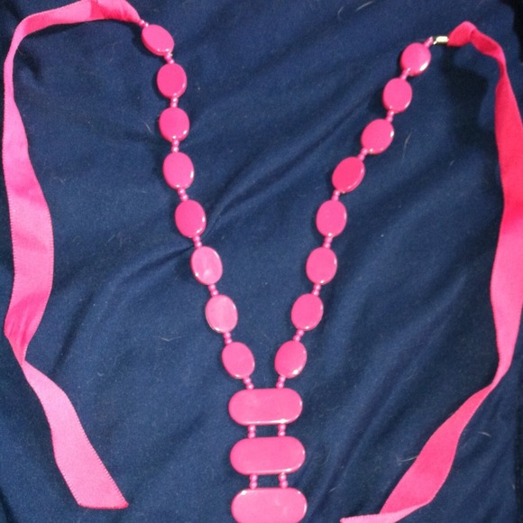 Bundled-Hot pink beaded necklace - Picture 2 of 2