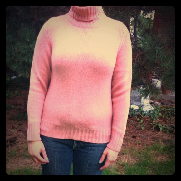 Neiman Marcus Cashmere Sweater