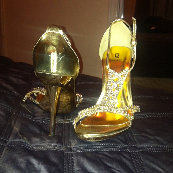 Beautiful gold strappy heels
