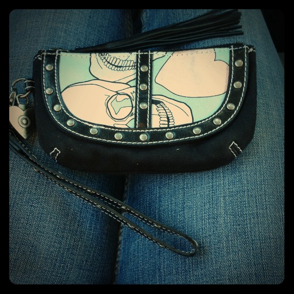 Skull & Heart wristlet