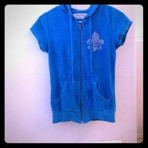 Reduced price!!! Blue flurde a lee shirt.