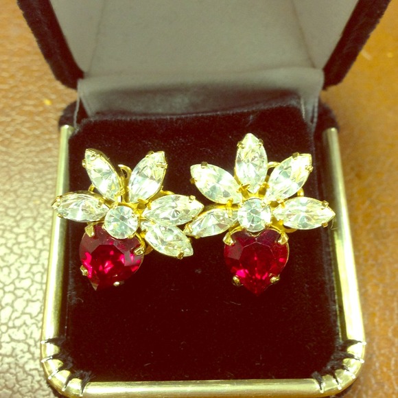 Vintage old world  Swarovski earrings