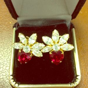 Vintage old world  Swarovski earrings