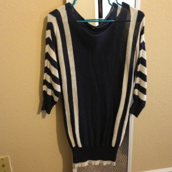 H&M long sweater size small