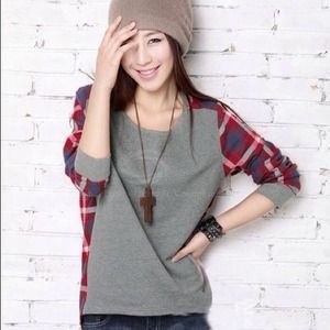 🚫SOLD🚫Plaid top with grey front