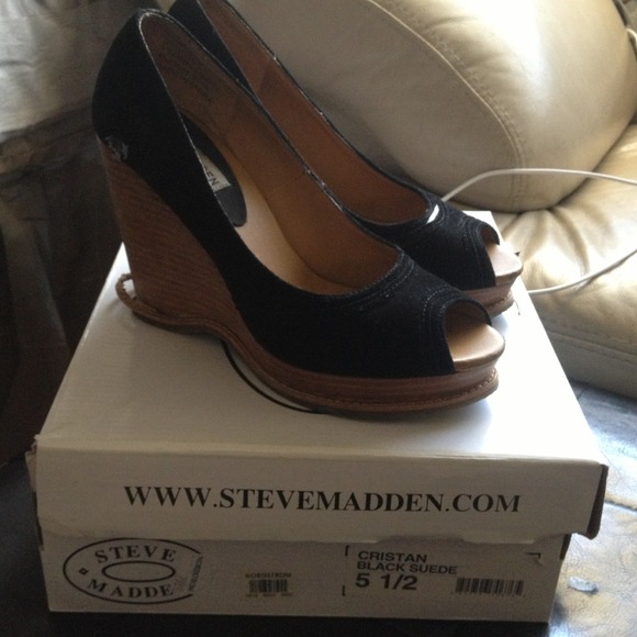 Steve Madden Wedges