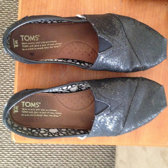 Black sparkle Toms