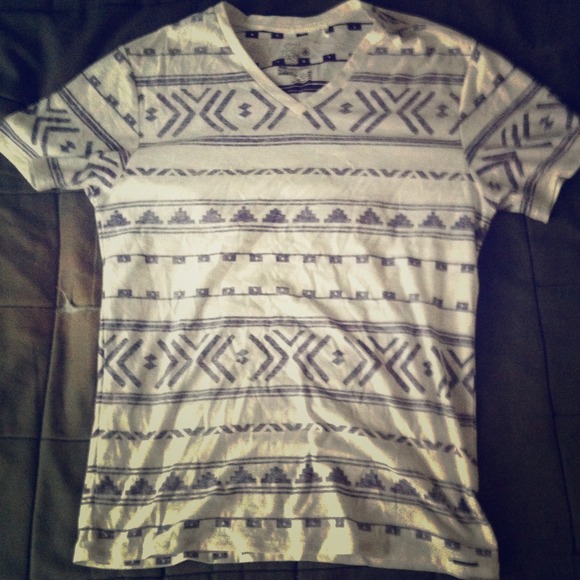 Hip Aztec purple design shirt
