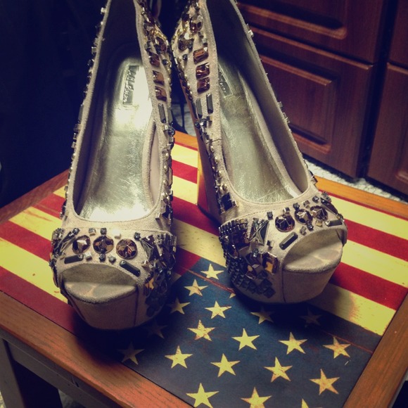Wedge sandals