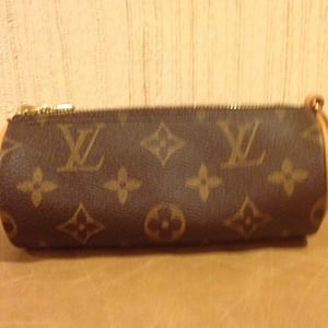 AUTHENTIC LOUIS VUITTON MAKEUP BAG