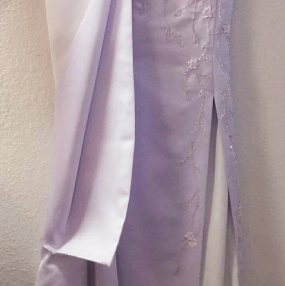 Satin Prom Dress Lavender and Cream with Shawl NEW - Picture 3 of 4