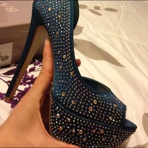 Brand new turquoise heels