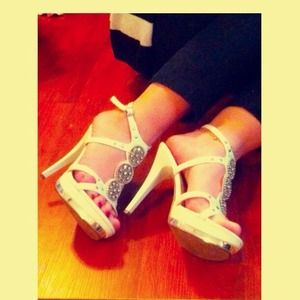 ✂✂REDUCED✂✂White stiletto heels w/ankle straps