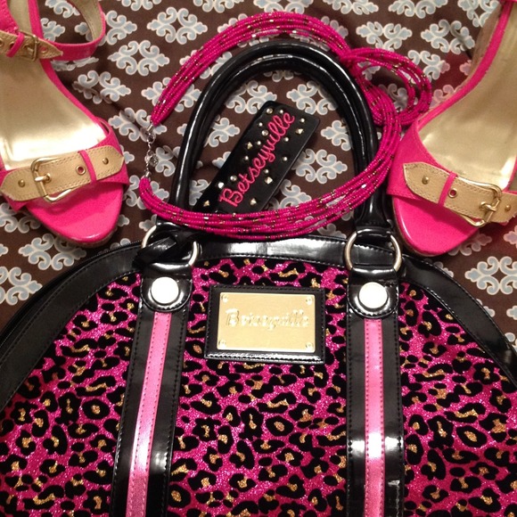 Betsey Johnson handbag??????reserved???