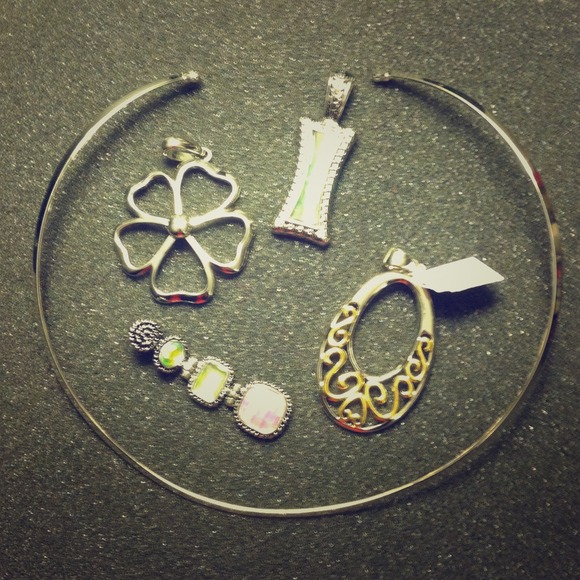 Interchangeable necklace!