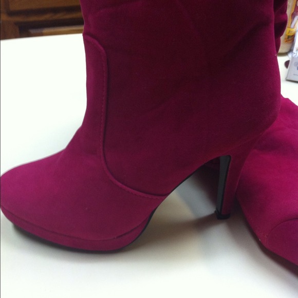 Fushia party boots. Beautiful. - Picture 3 of 3