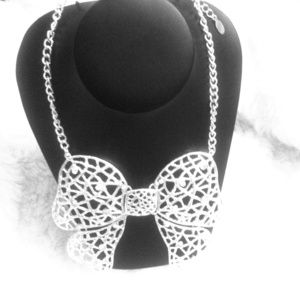 Bow necklace with a matching set of earrings!