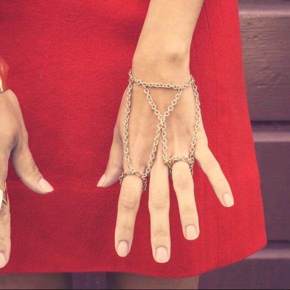 Gold crisscross chain slave bracelet - Picture 3 of 4