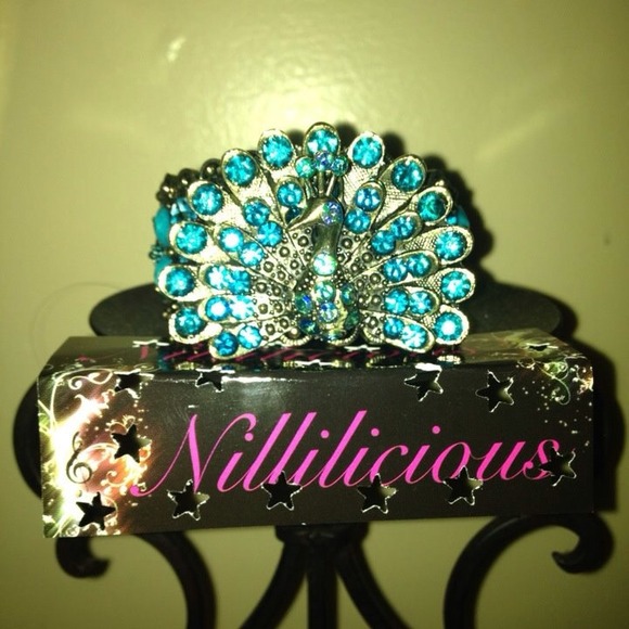 NILLILICIOUS TURQUOISE BLUE RHINESTONE BRACELET - Picture 2 of 2