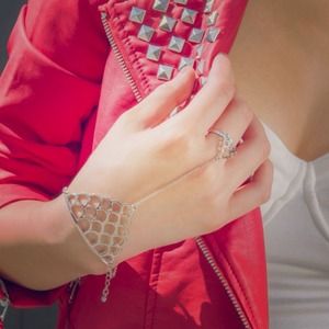 Silver fish scales slave bracelet